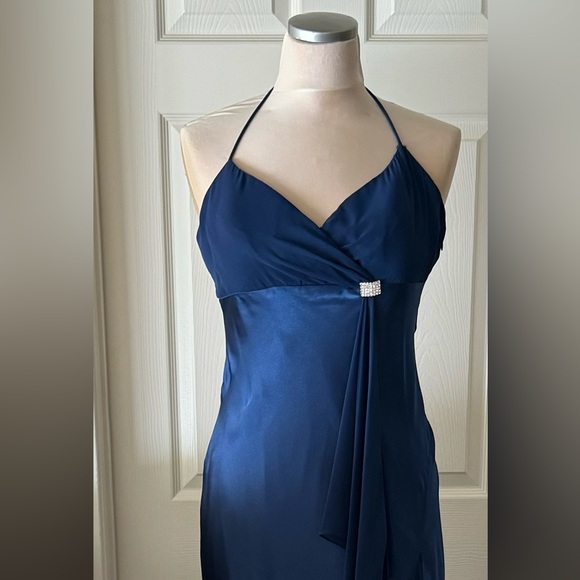 RARE BETSY & ADAM BLUE GOWN - NWT - Picture 4 of 15